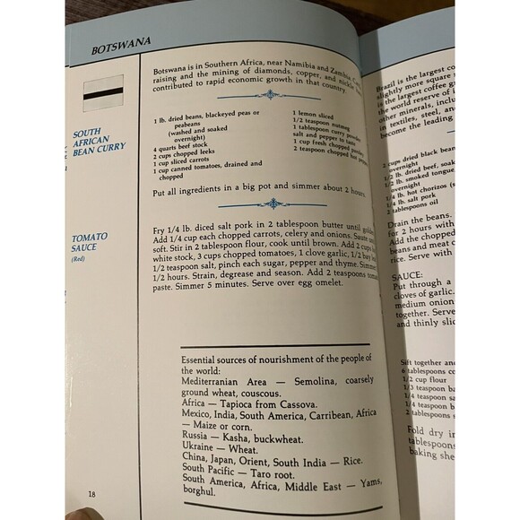 Phila Hach’s United Nations Cookbook 1982 Signed First Edition Hardcover - Picture 7 of 8